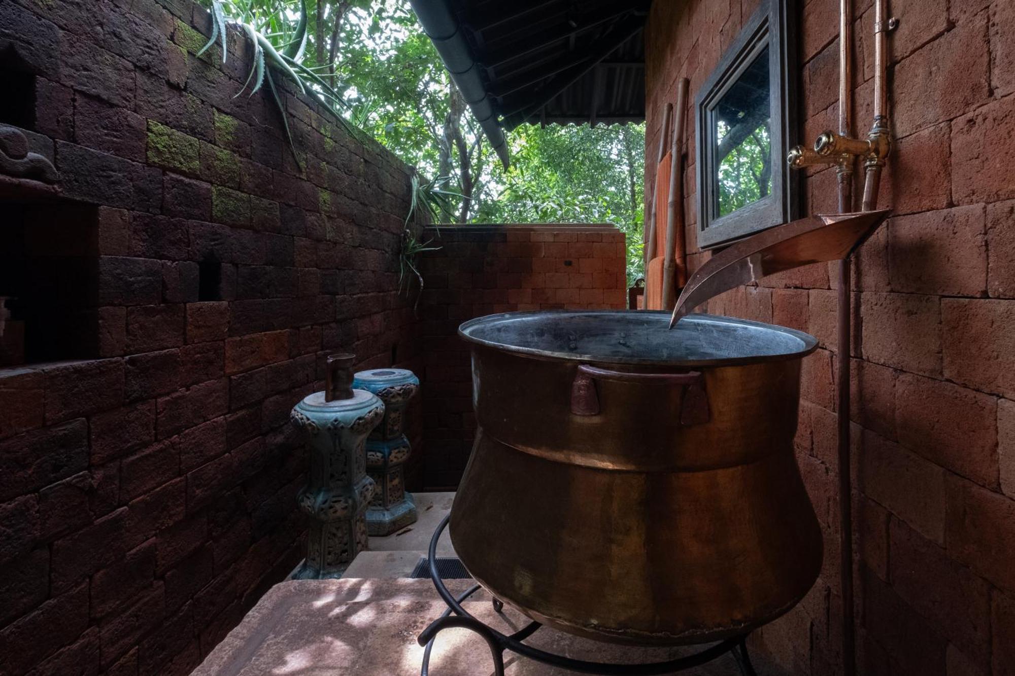 Casa Heliconia Hotel Gampaha Ngoại thất bức ảnh