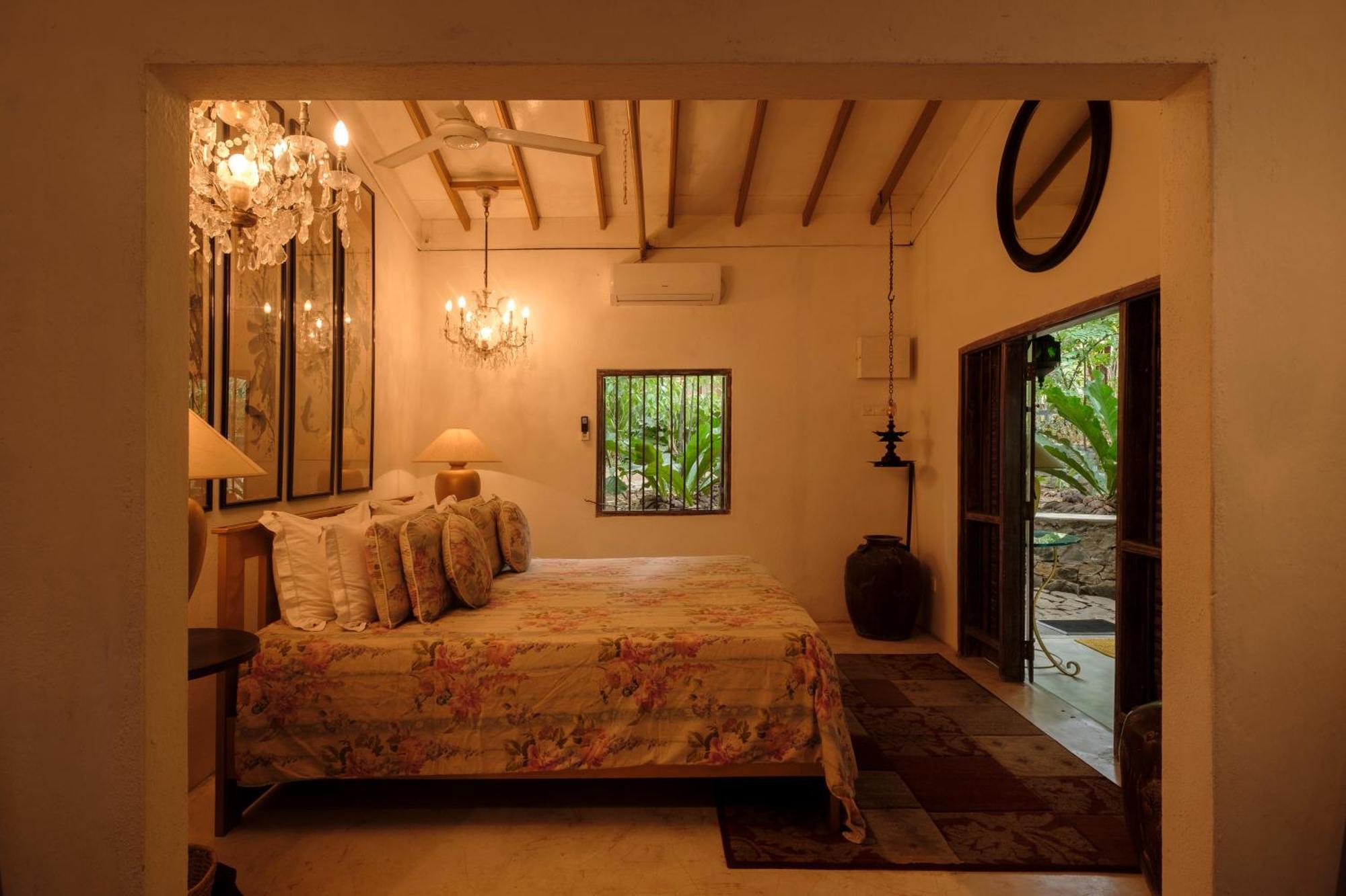 Casa Heliconia Hotel Gampaha Ngoại thất bức ảnh
